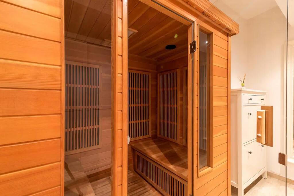 Moscova - Garibaldi Lusso, Sauna E Idromassaggio Milan Luaran gambar