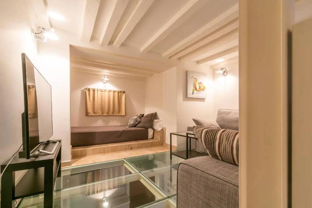 Moscova - Garibaldi Lusso, Sauna E Idromassaggio Milan Luaran gambar