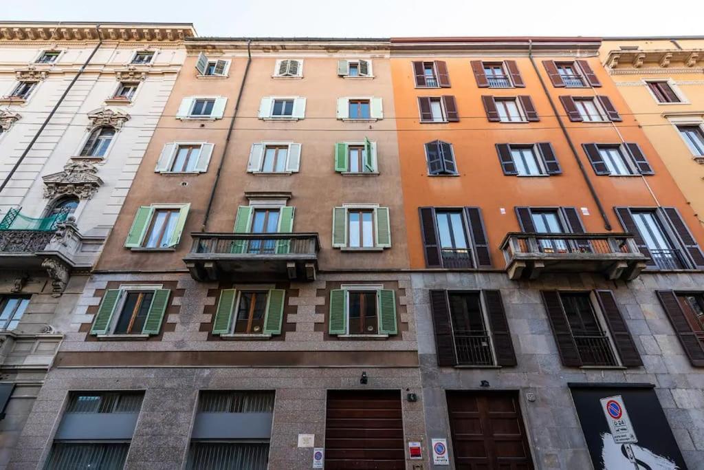 Moscova - Garibaldi Lusso, Sauna E Idromassaggio Milan Luaran gambar